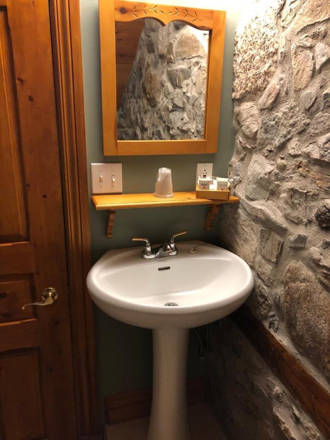 ホテル Manoir Ramezay Marieville エクステリア 写真