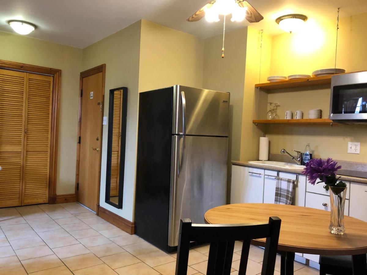 ホテル Manoir Ramezay Marieville エクステリア 写真